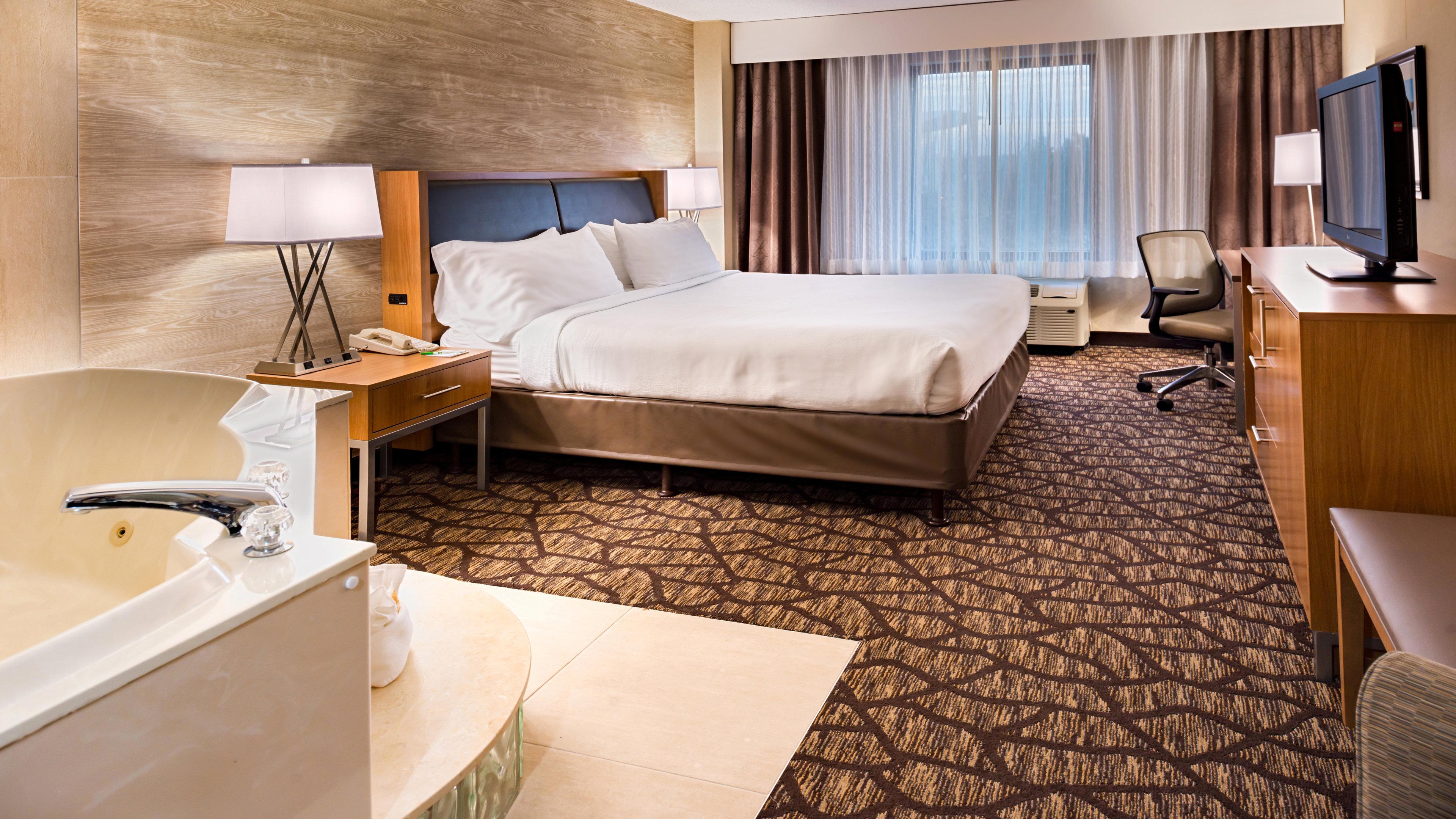 Holiday Inn Hotel & Suites Warren By Ihg Экстерьер фото