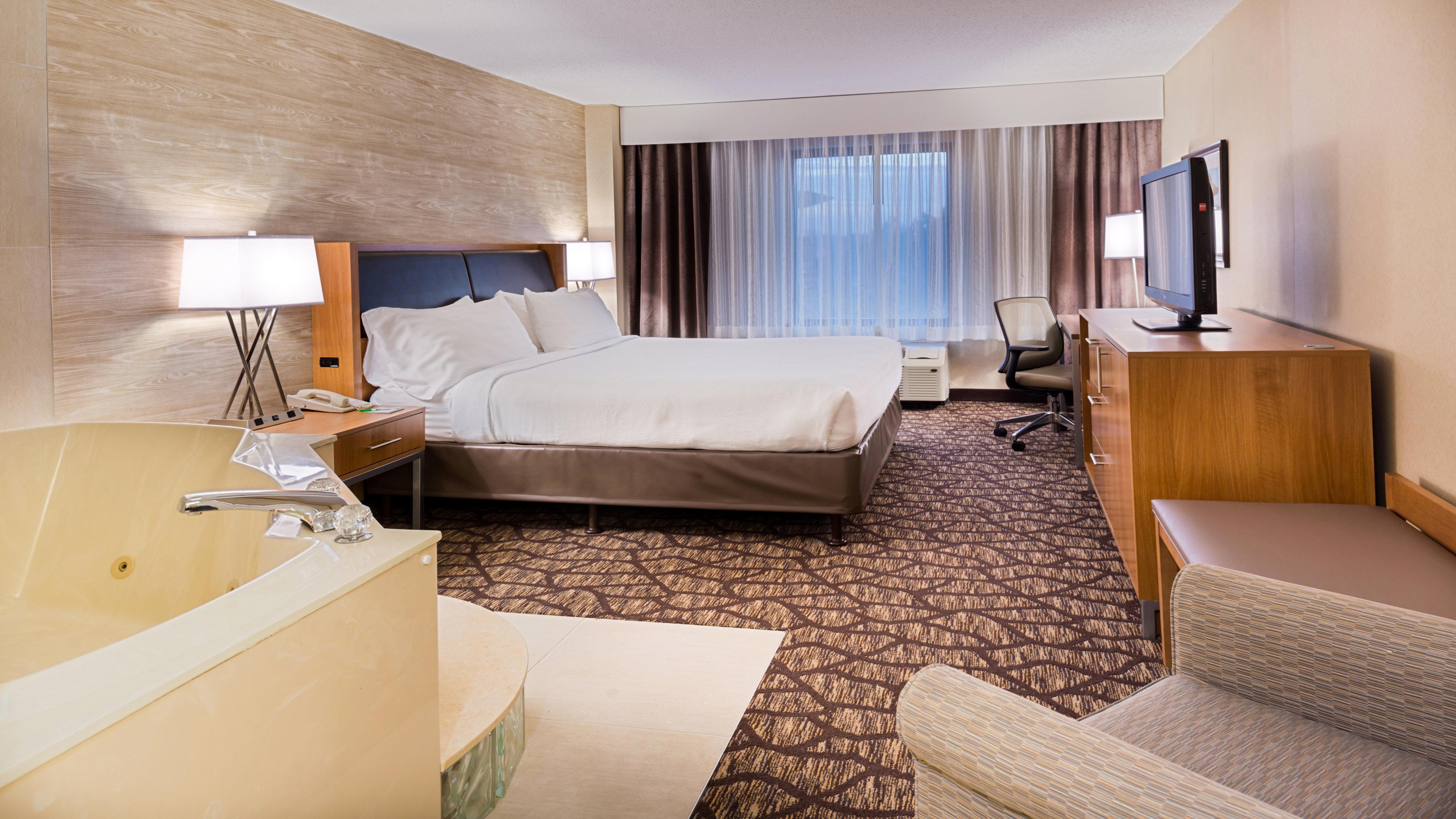 Holiday Inn Hotel & Suites Warren By Ihg Экстерьер фото
