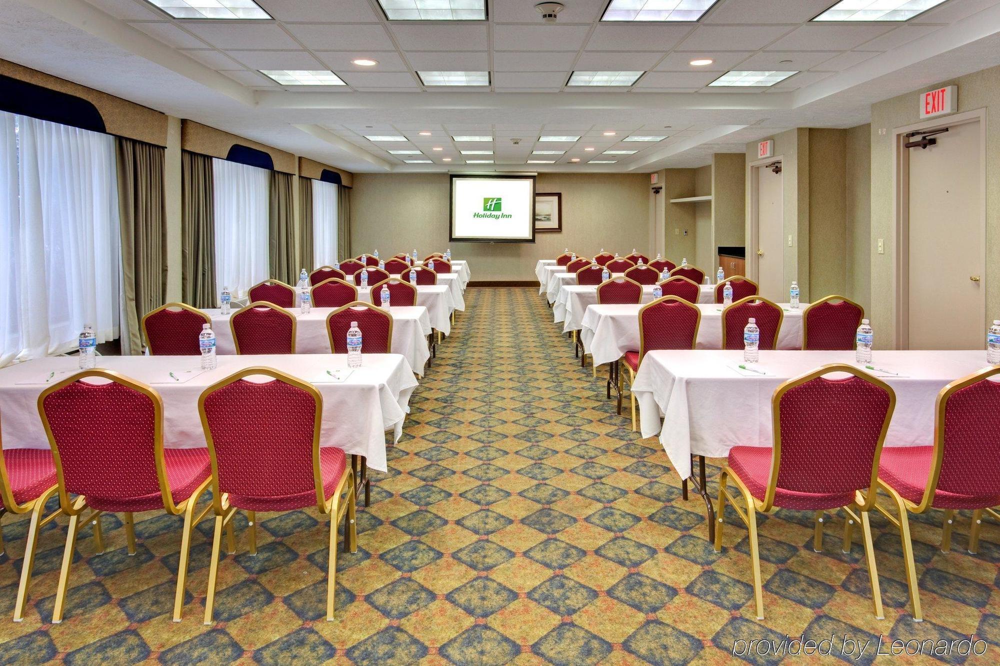 Holiday Inn Hotel & Suites Warren By Ihg Экстерьер фото
